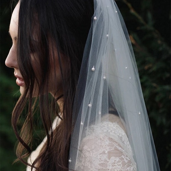 Bridal pearl pearls veil white finger tip length - Picture 1 of 9